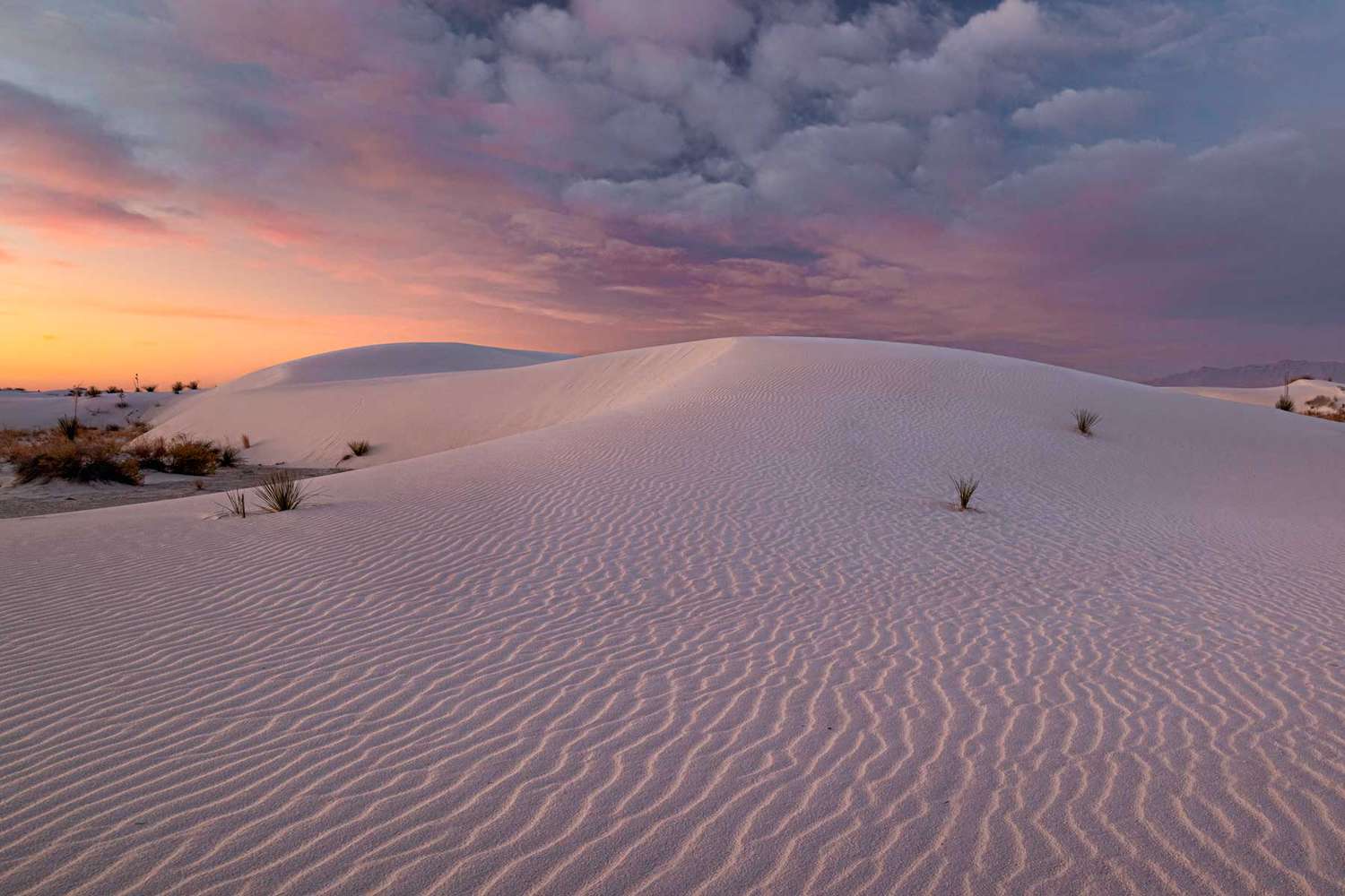 curious-mirages-of-new-mexicos-white-sands