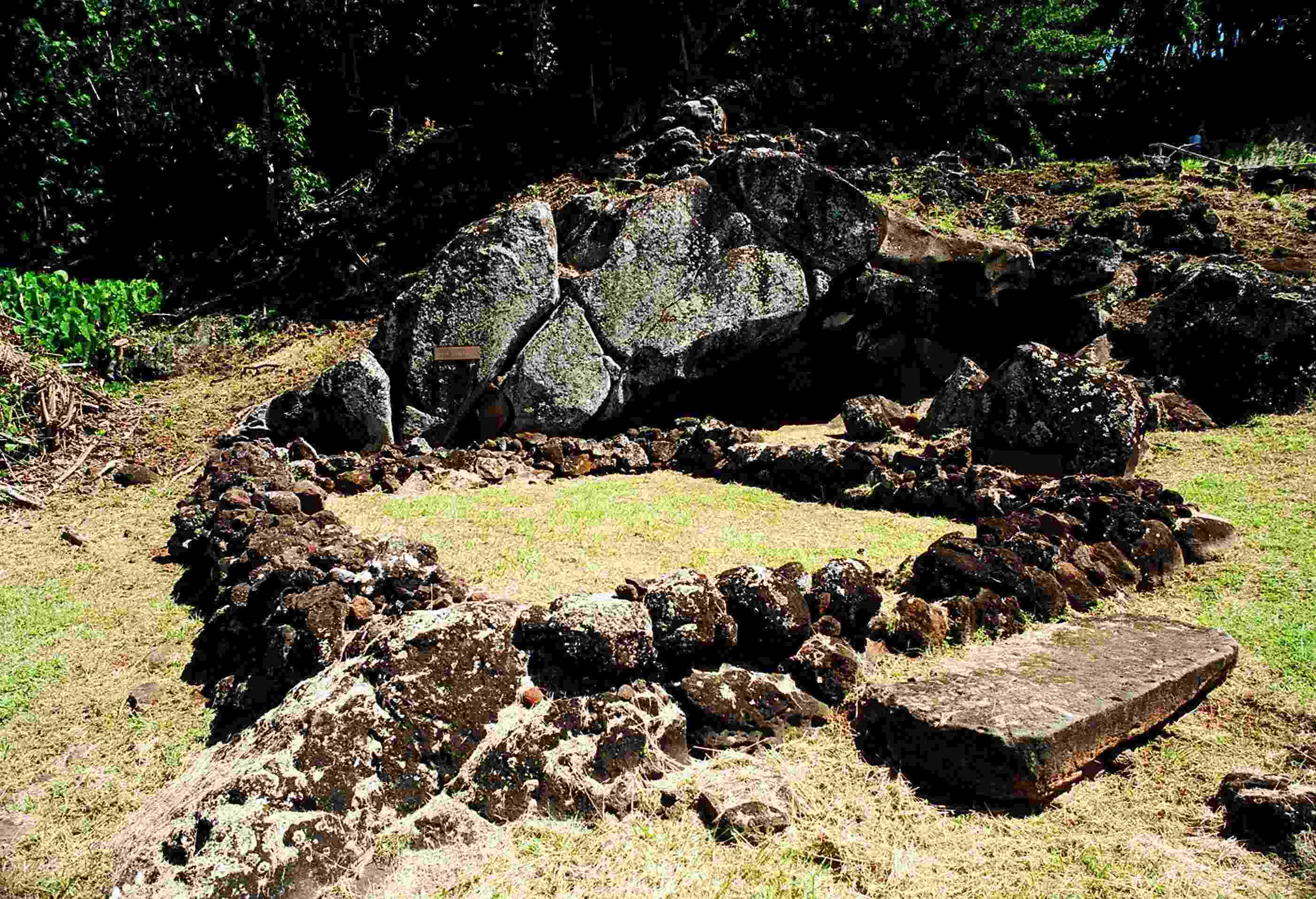 hawaiis-ancient-royal-birthing-stones-revealed