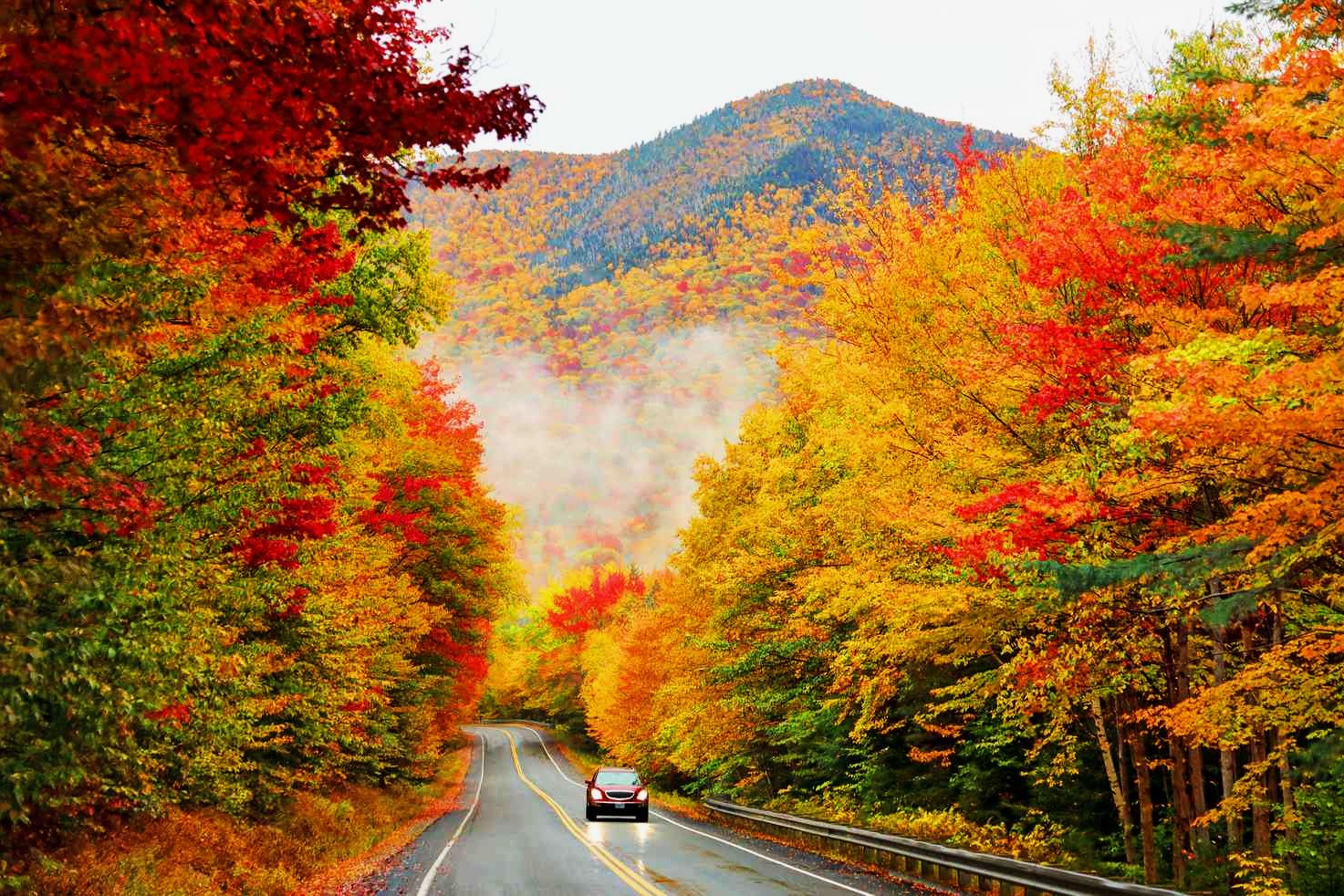 Hidden-Autumn-Forest-Tunnels-Of-New-Hampshire8217s-Kancamagus-Highway hidden-autumn-forest-tunnels-of-new-hampshires-kancamagus-highway