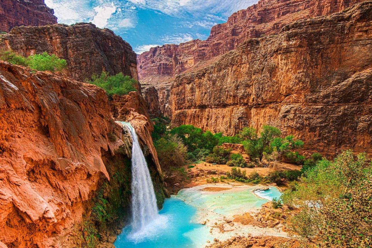 Hidden-Azure-Blue-Oases-In-Arizona8217s-Havasu-Canyon hidden-azure-blue-oases-in-arizonas-havasu-canyon