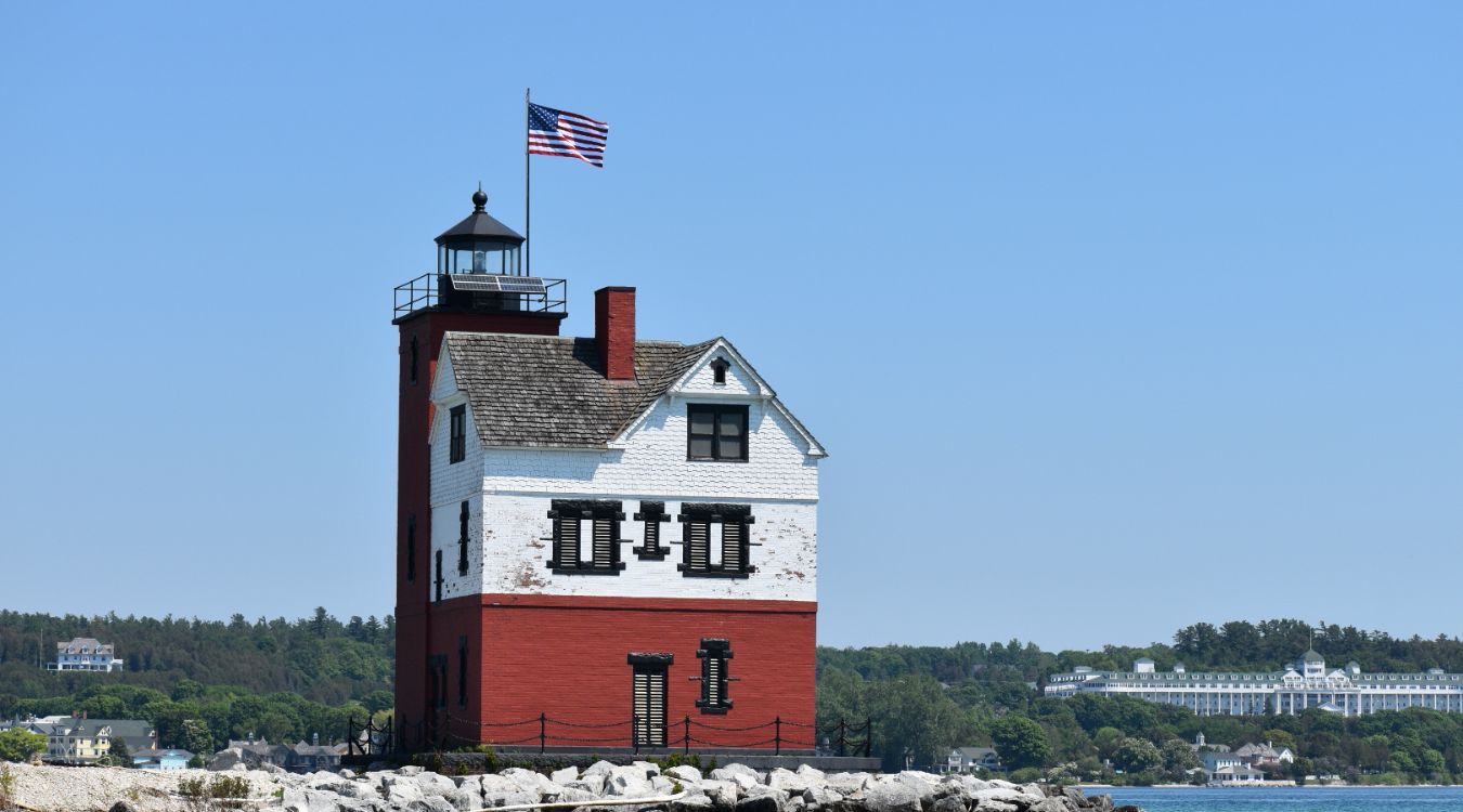 hidden-gems-of-michigans-hiawatha-national-forest-round-island-lighthouse