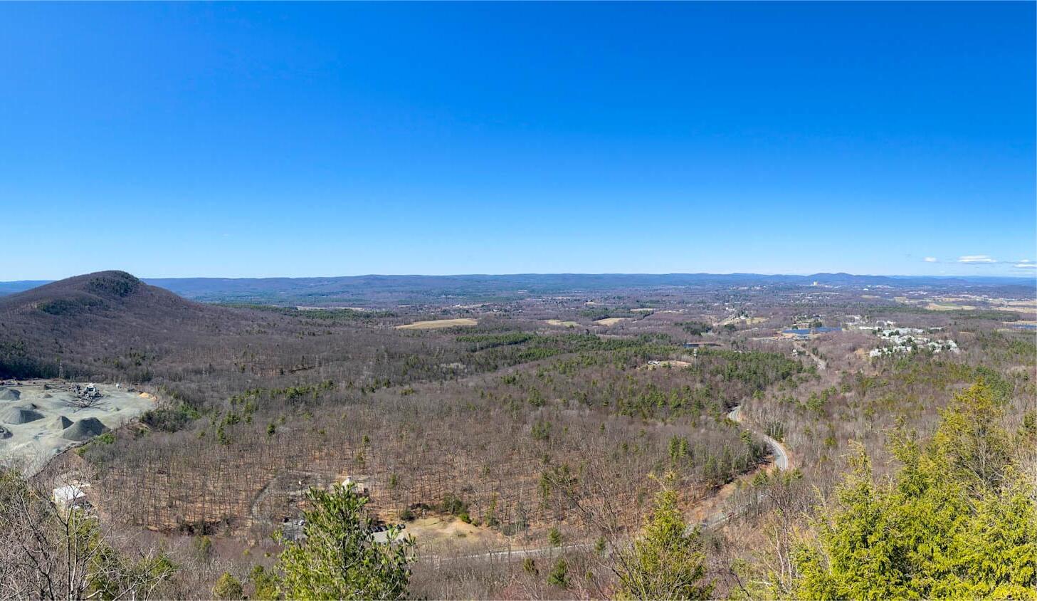 hidden-gems-of-mount-holyoke-range-state-park-seven-sisters