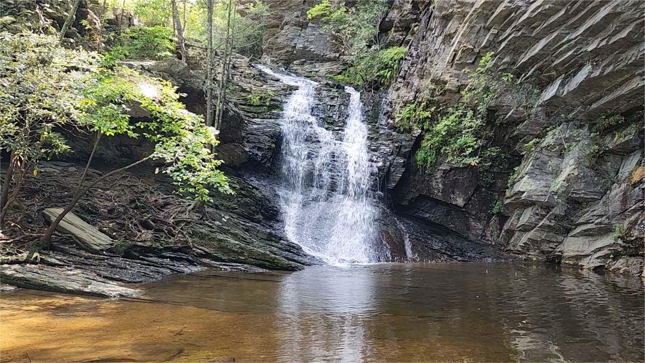 hidden-gems-of-north-carolinas-hanging-rock-state-park-lower-cascades
