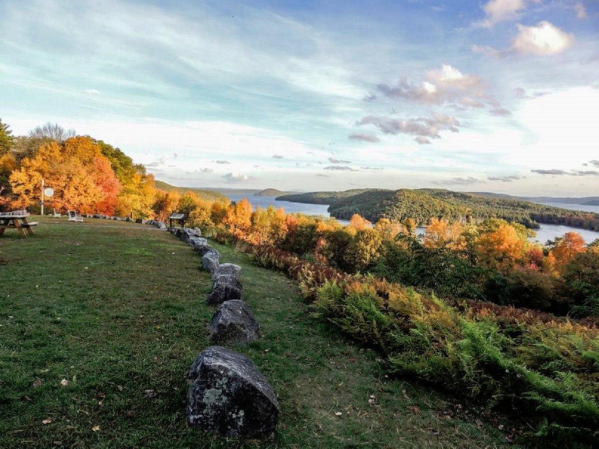 hidden-gems-of-quabbin-reservoirs-prescott-peninsula