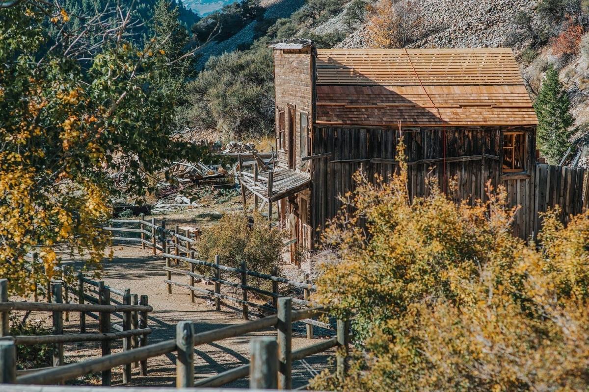 hidden-mining-towns-of-idahos-land-of-the-yankee-fork