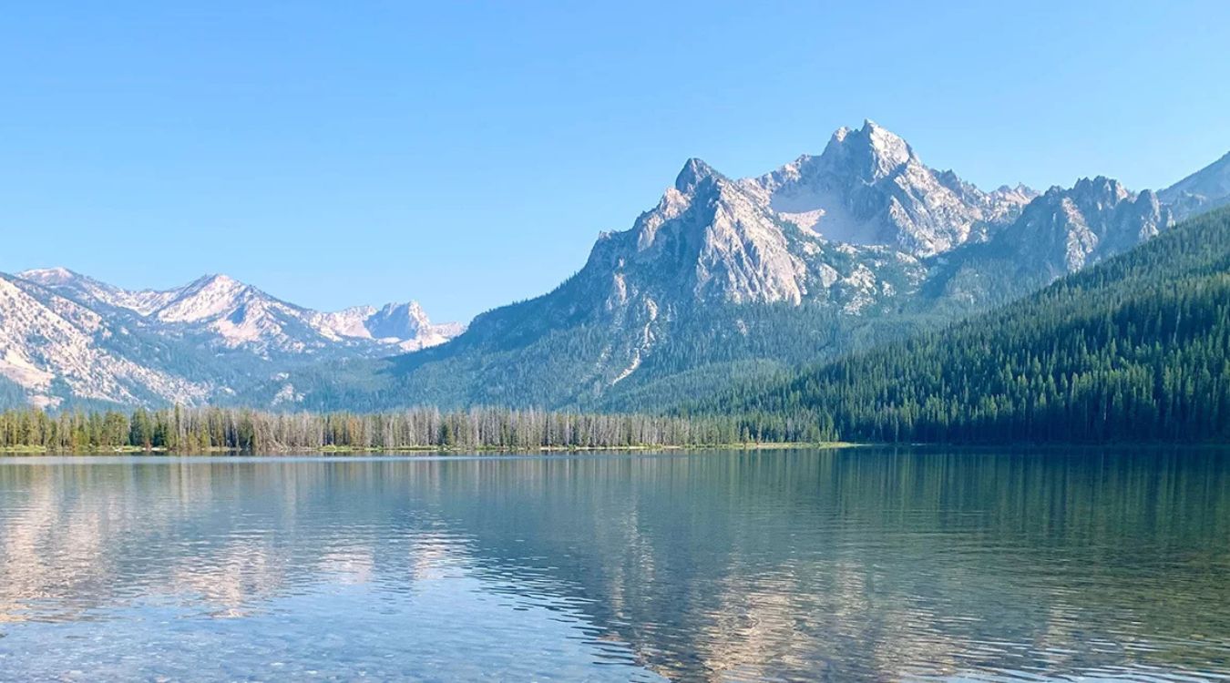 hidden-sapphire-lakes-in-idahos-sawtooth-range
