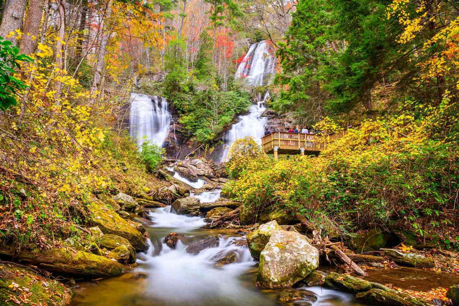 hidden-waterfalls-of-georgias-chattahoochee-national-forest