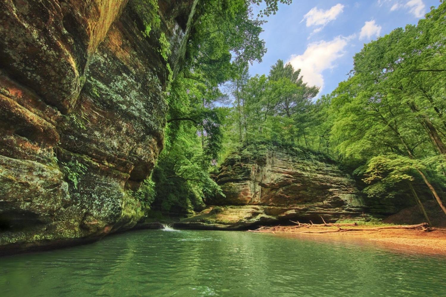 hidden-wonders-of-illinoiss-starved-rock-state-park-french-canyon