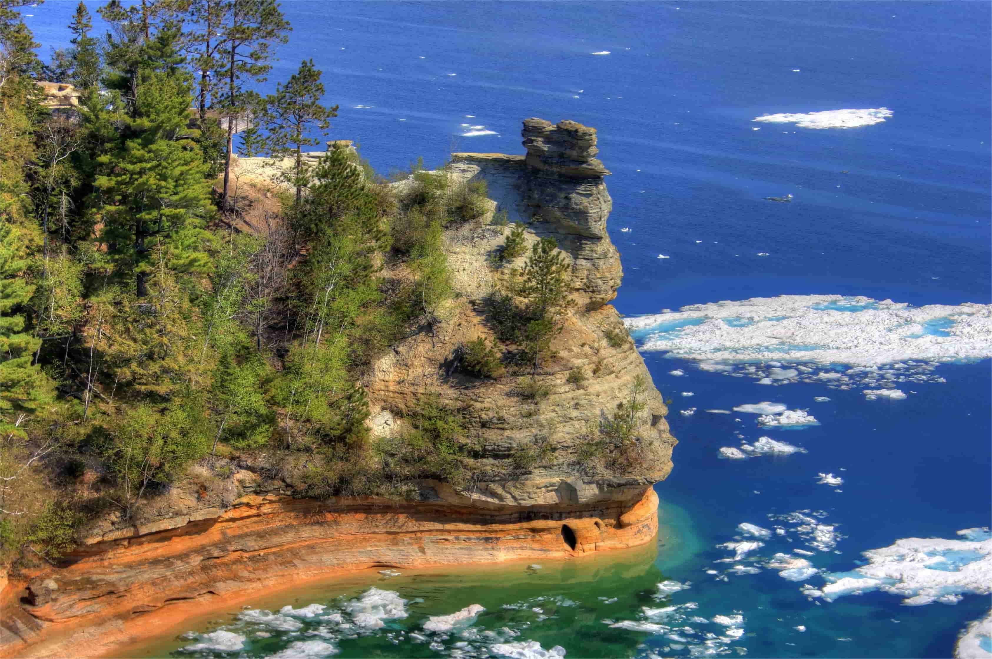 Hidden-Wonders-Of-Michigan8217s-Pictured-Rocks-Miner8217s-Castle hidden-wonders-of-michigans-pictured-rocks-miners-castle