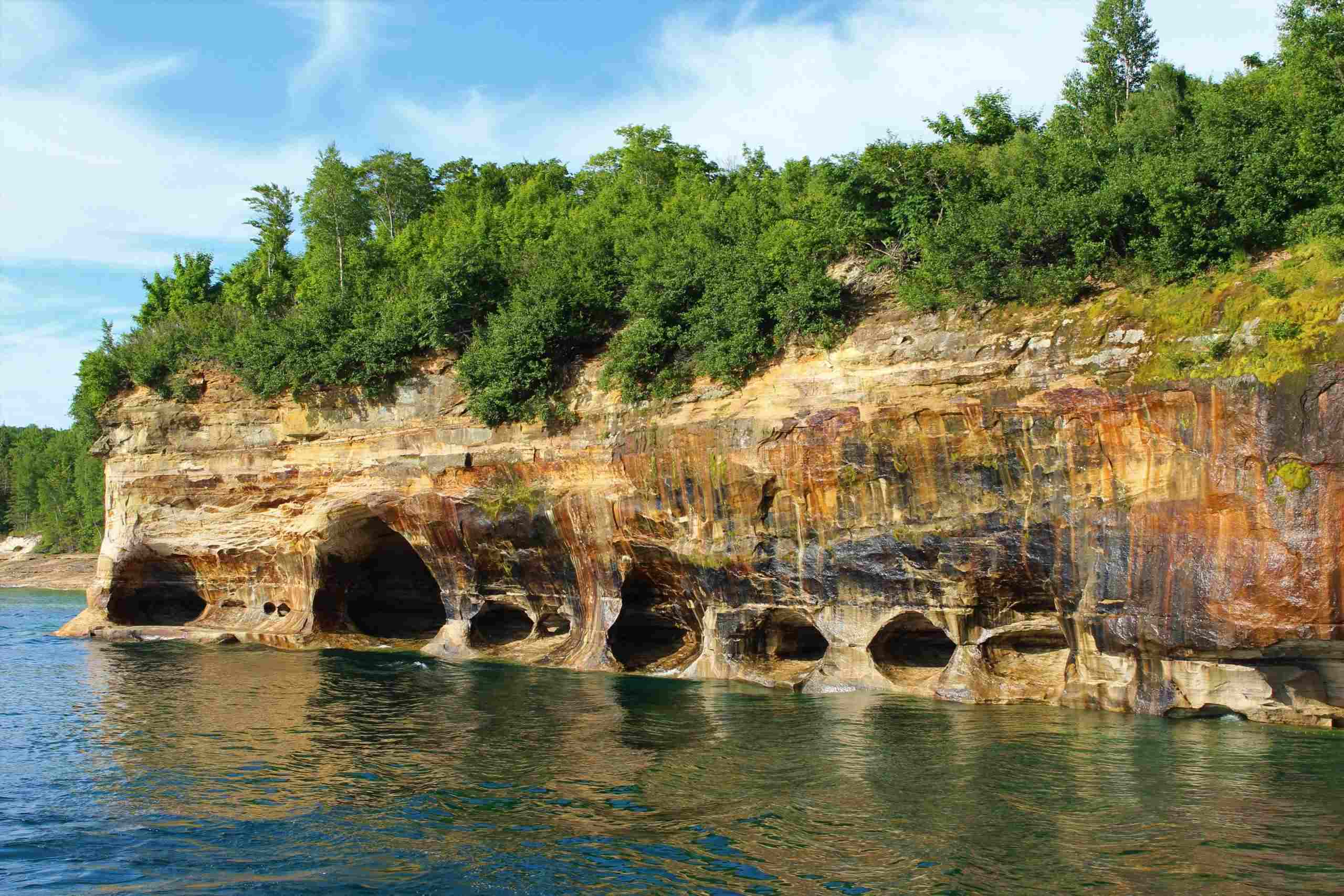 Hidden-Wonders-Of-Michigan8217s-Pictured-Rocks-Sandstone-Cliffs hidden-wonders-of-michigans-pictured-rocks-sandstone-cliffs