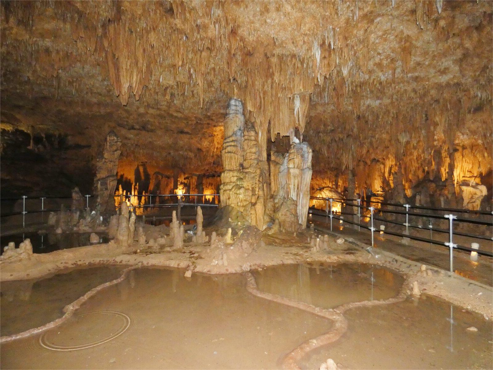 hidden-wonders-of-missouris-onondaga-caverns
