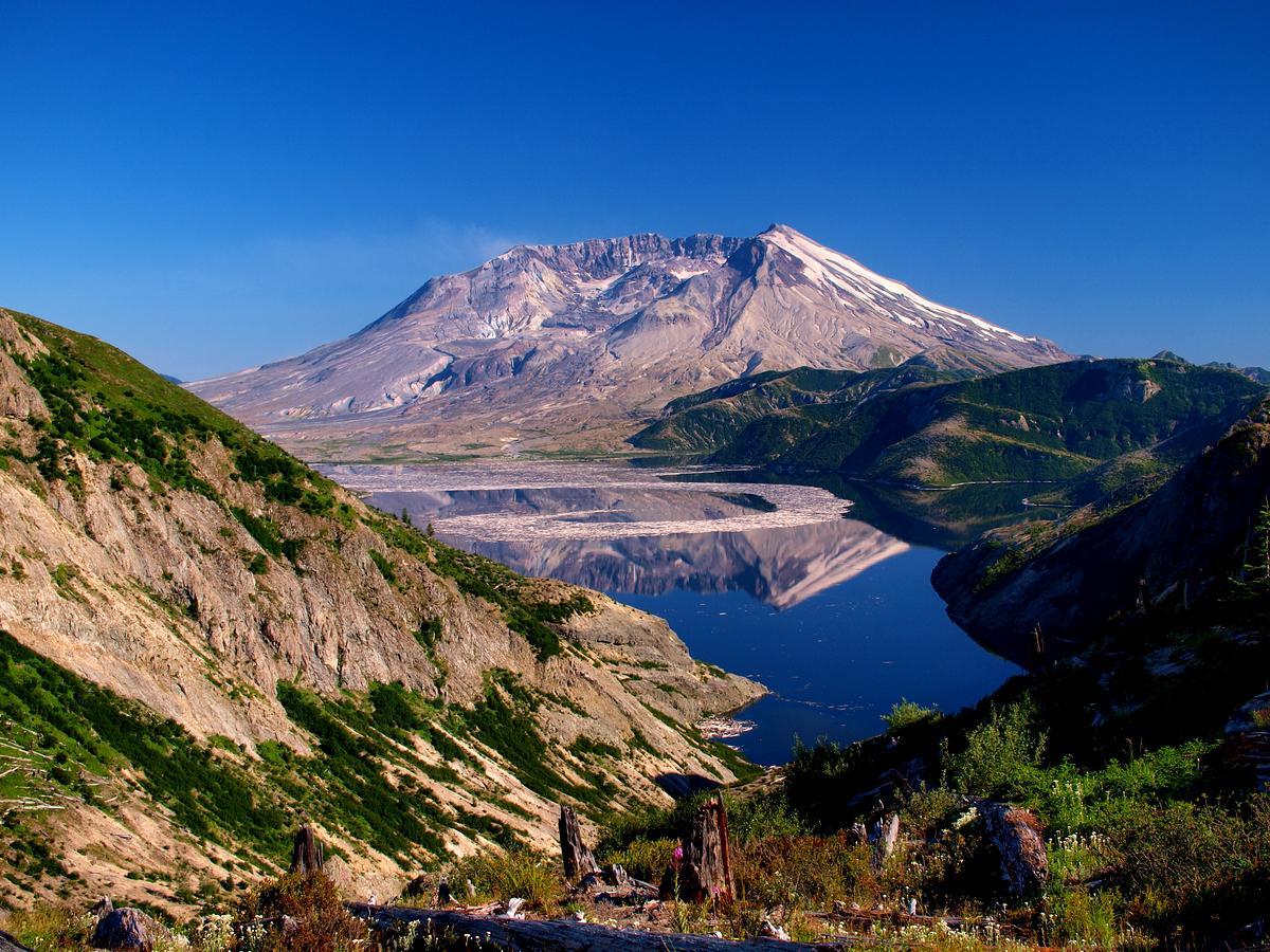 hidden-wonders-of-mount-st-helens-spirit-lake