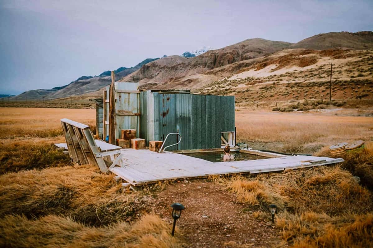 hidden-wonders-of-oregons-alvord-desert-hot-springs