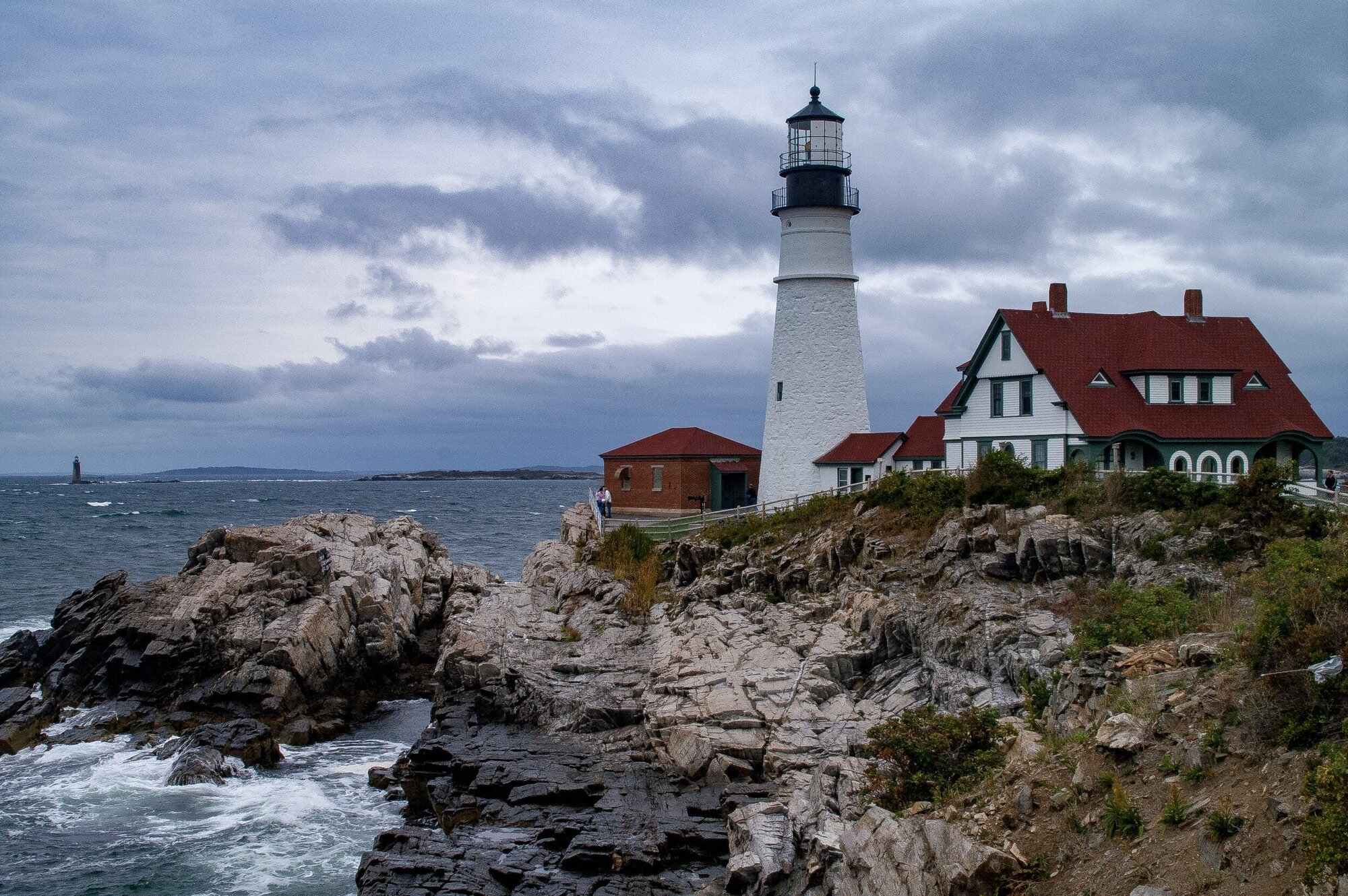 Maine8217s-Bold-Coast-Lighthouse-Secrets maines-bold-coast-lighthouse-secrets