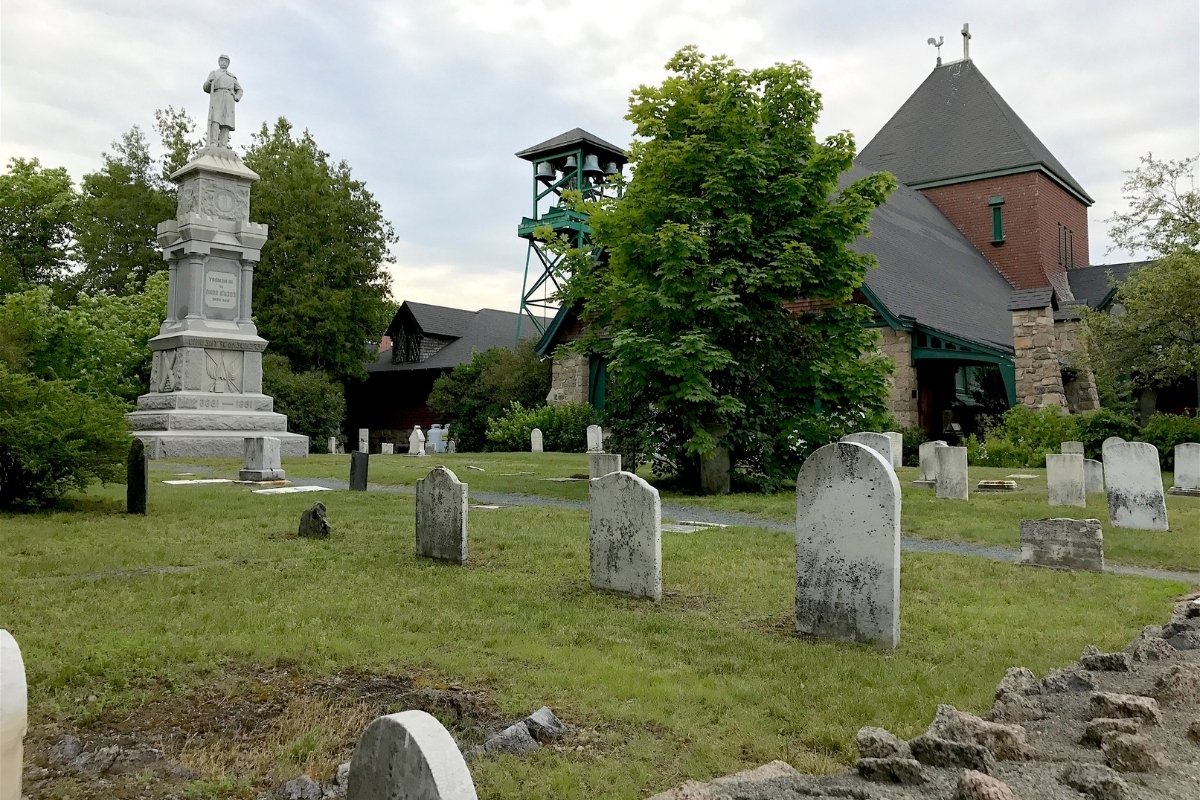 Maine8217s-Mysterious-Pioneer-Graveyards-On-Mount-Desert-Island maines-mysterious-pioneer-graveyards-on-mount-desert-island