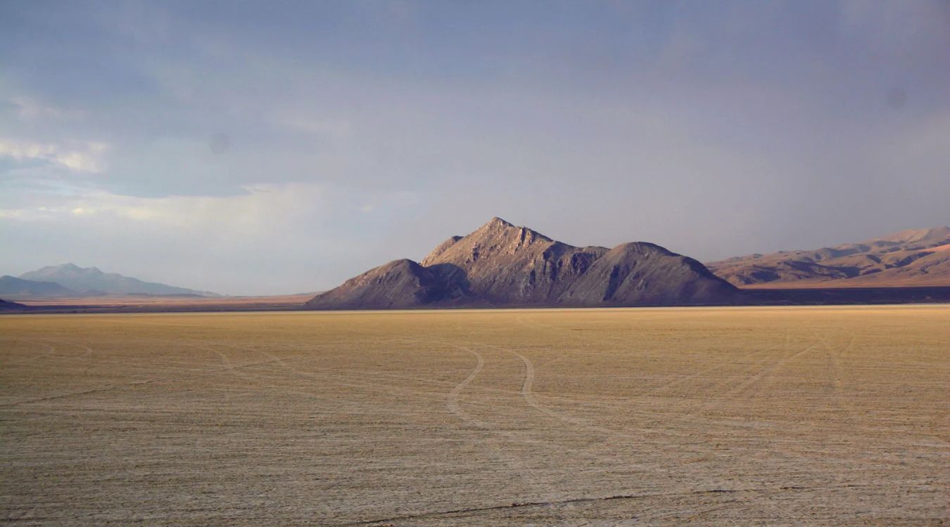 Mirages-Of-Nevada8217s-Black-Rock-Desert-Salt-Pans mirages-of-nevadas-black-rock-desert-salt-pans