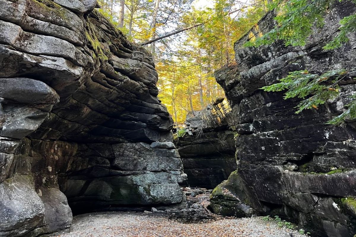Mysteries-Of-Massachusetts8217s-Devil8217s-Den-Cave-System mysteries-of-massachusettss-devils-den-cave-system