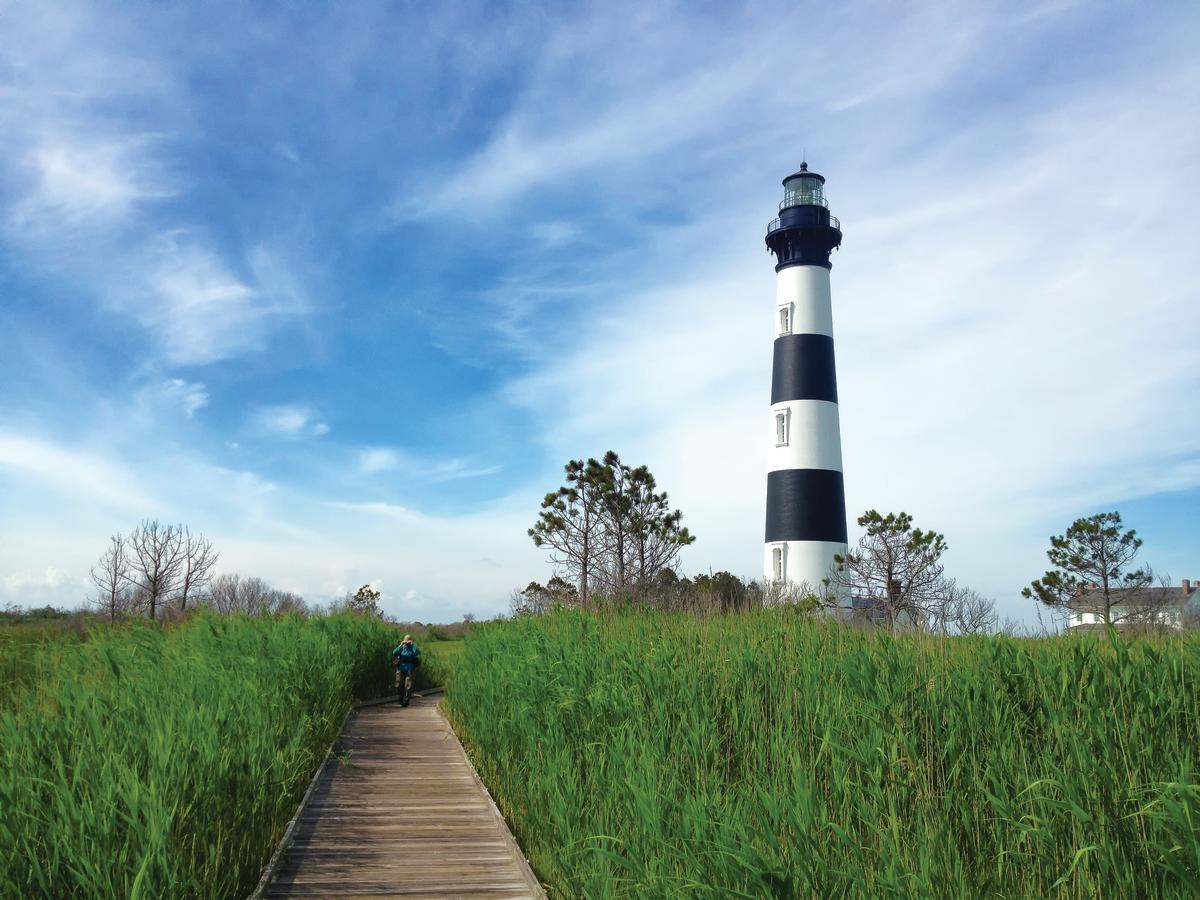 mysterious-coastal-lighthouses-of-north-carolinas-outer-banks