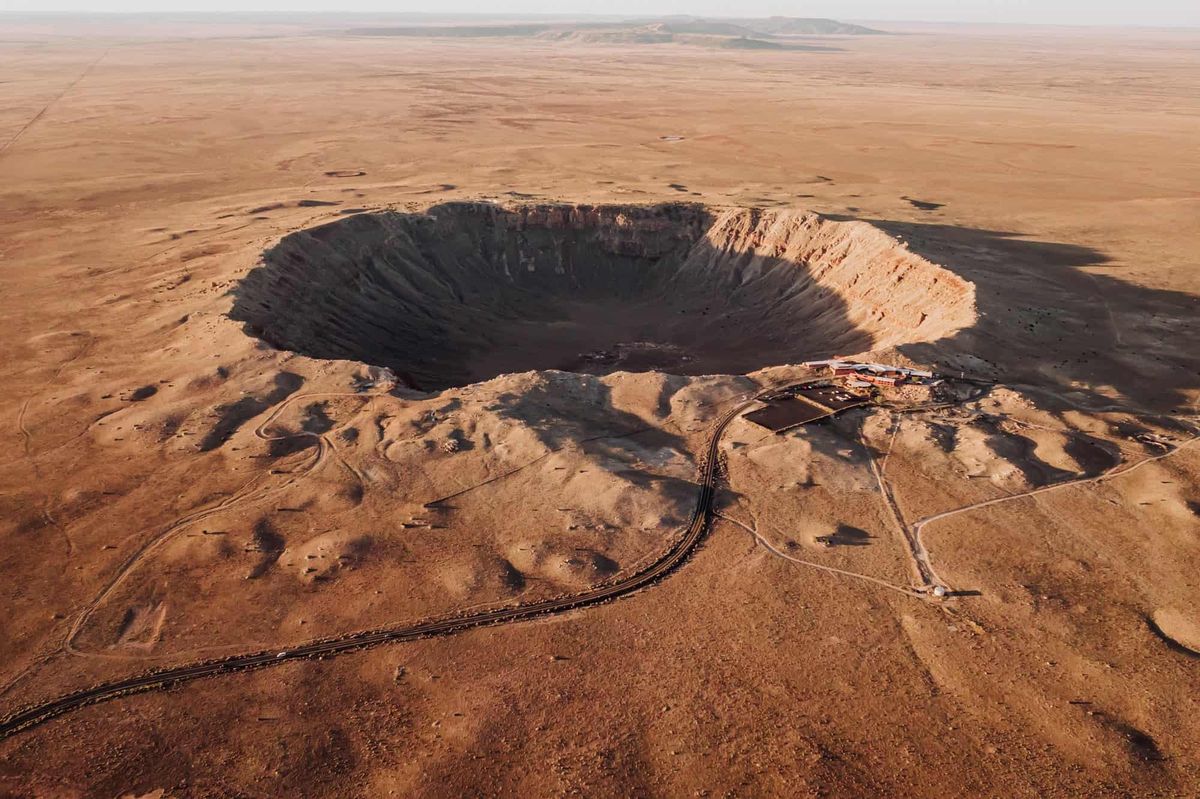 Mysterious-Desert-Meteorite-Fields-In-Arizona8217s-Meteor-Crater mysterious-desert-meteorite-fields-in-arizonas-meteor-crater