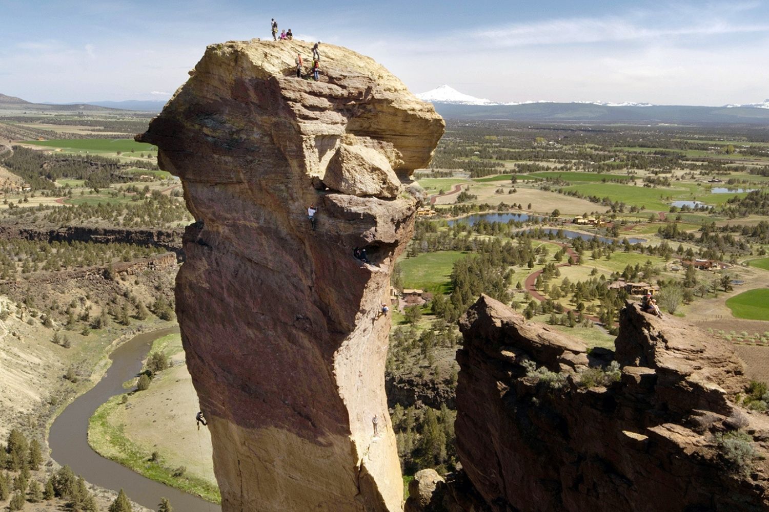 oregons-smith-rock-monkey-face-revealed