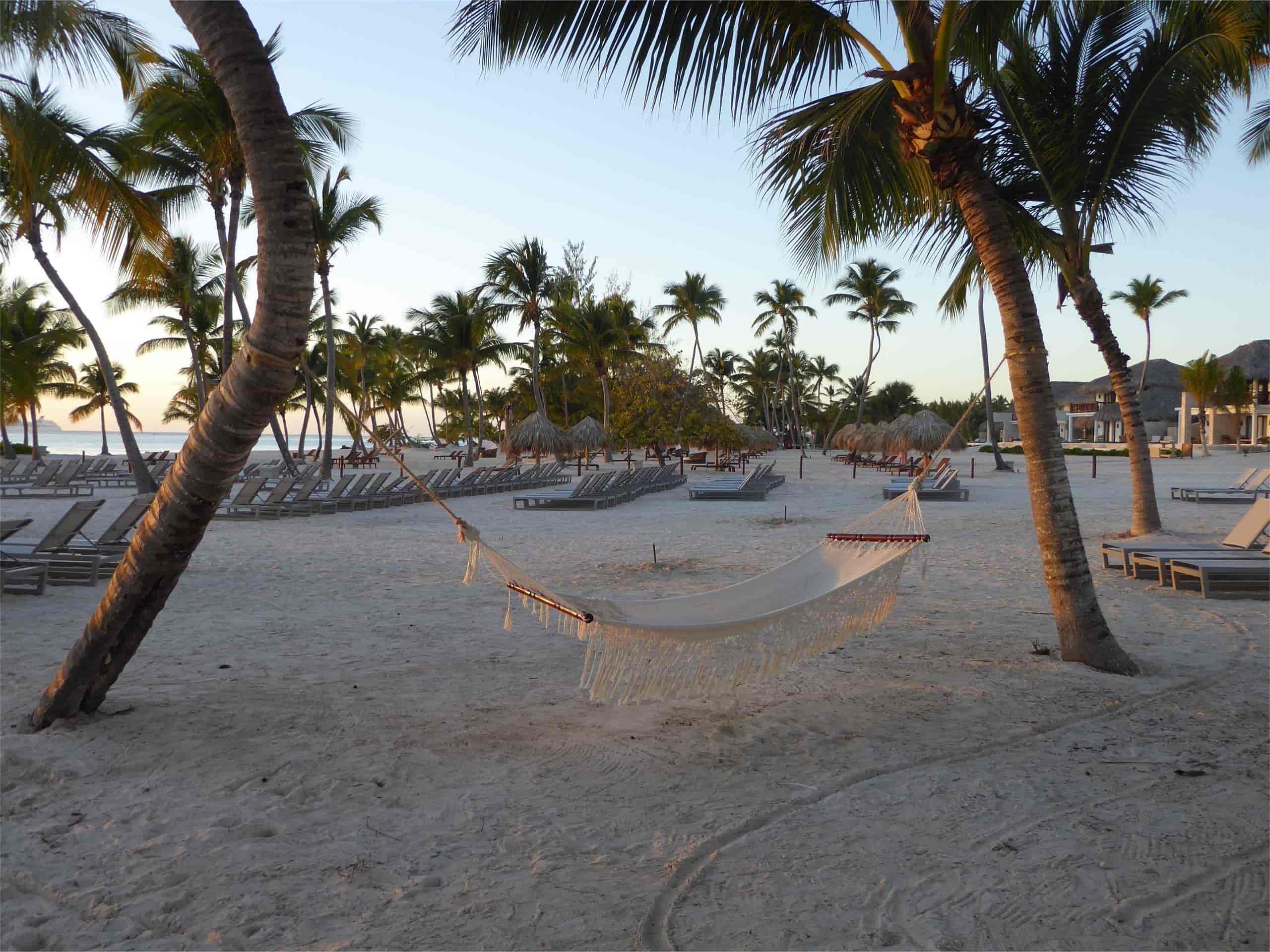secrets-of-alabaster-beach-hammocks-in-cayo-costa-florida