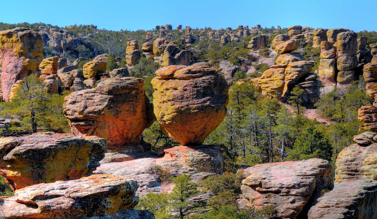 Secrets-Of-Arizona8217s-Chiricahua-Twilight-Desert-Formations secrets-of-arizonas-chiricahua-twilight-desert-formations