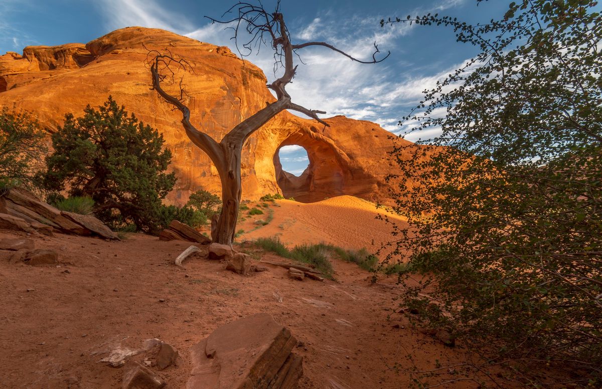 Secrets-Of-Arizona8217s-Monument-Valley-Arches secrets-of-arizonas-monument-valley-arches
