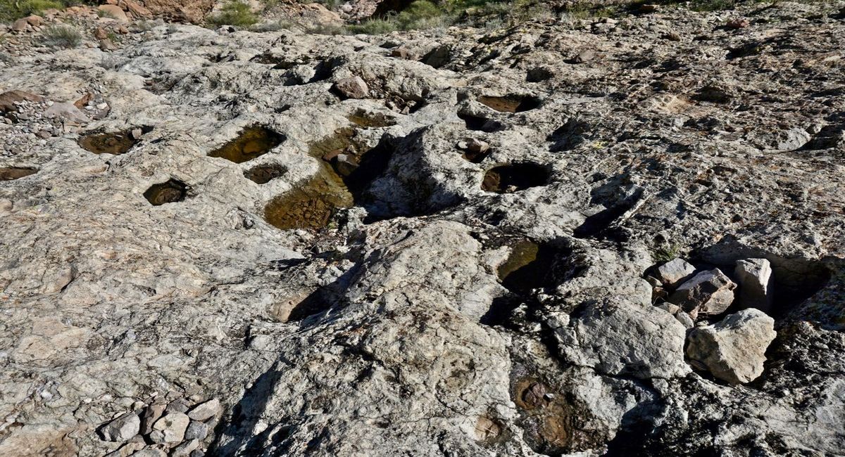 secrets-of-arizonas-saddle-mountain-desert-calcite-crystals