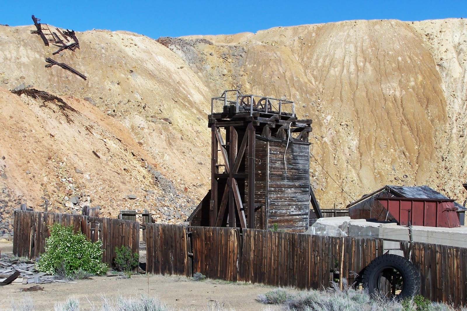 Secrets-Of-Butte8217s-Rusted-Mining-Headframes secrets-of-buttes-rusted-mining-headframes