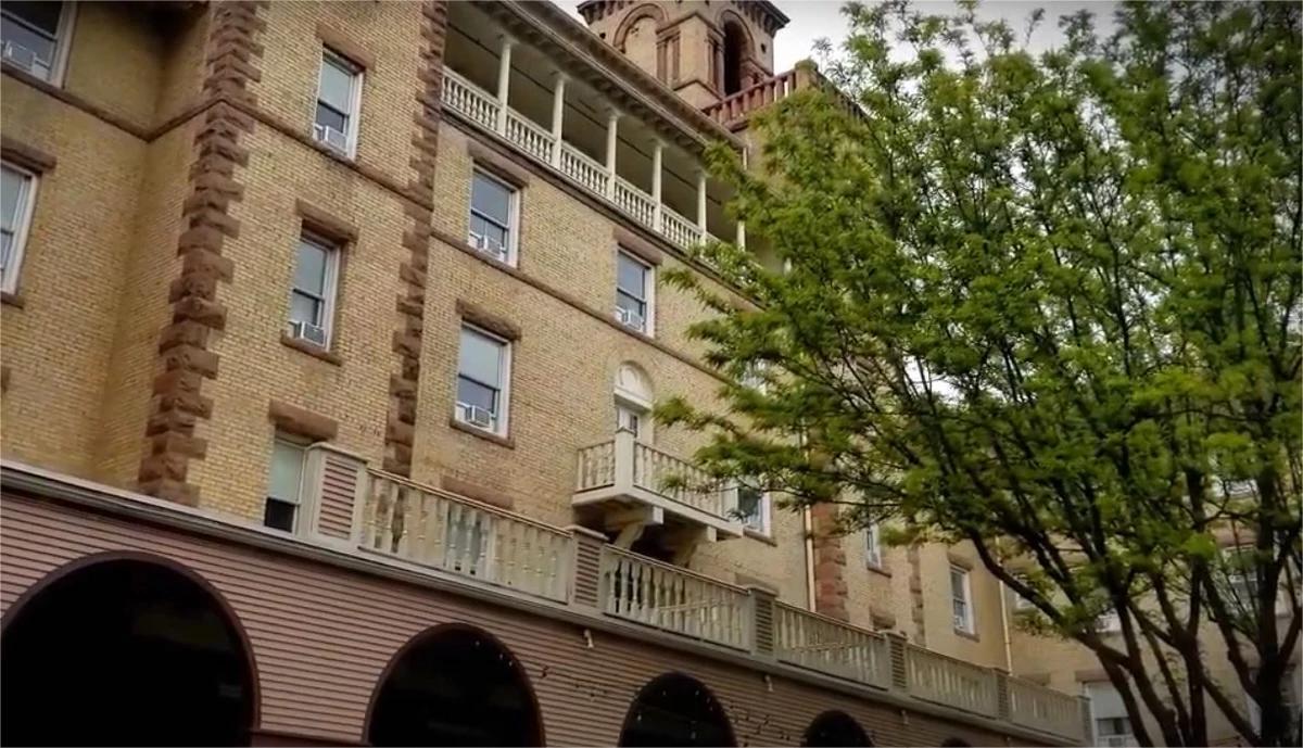 secrets-of-colorados-haunted-gilded-age-hotel