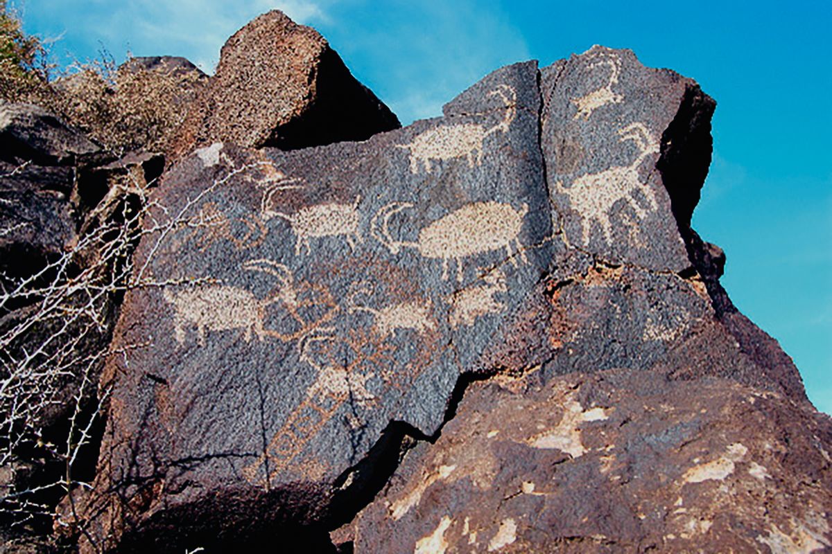 secrets-of-coso-ranges-desert-varnish-rock-art-panels