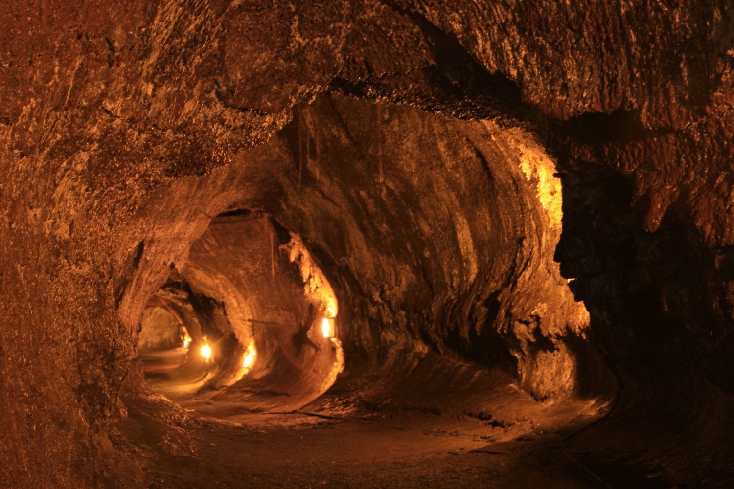 Secrets-Of-Hawaii8217s-Lava-Flow-Tunnels secrets-of-hawaiis-lava-flow-tunnels