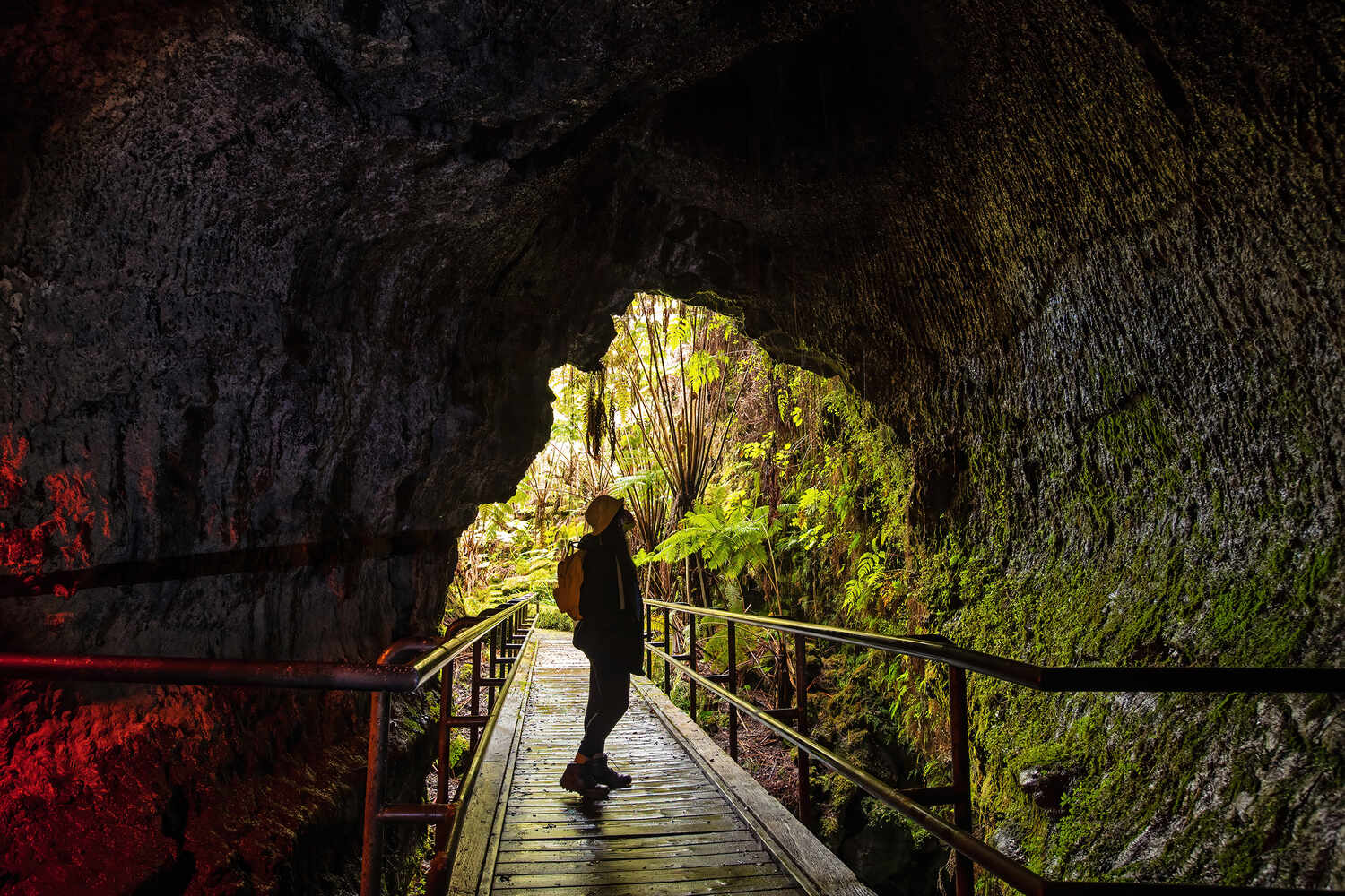 secrets-of-hawaiis-thurston-lava-tubes