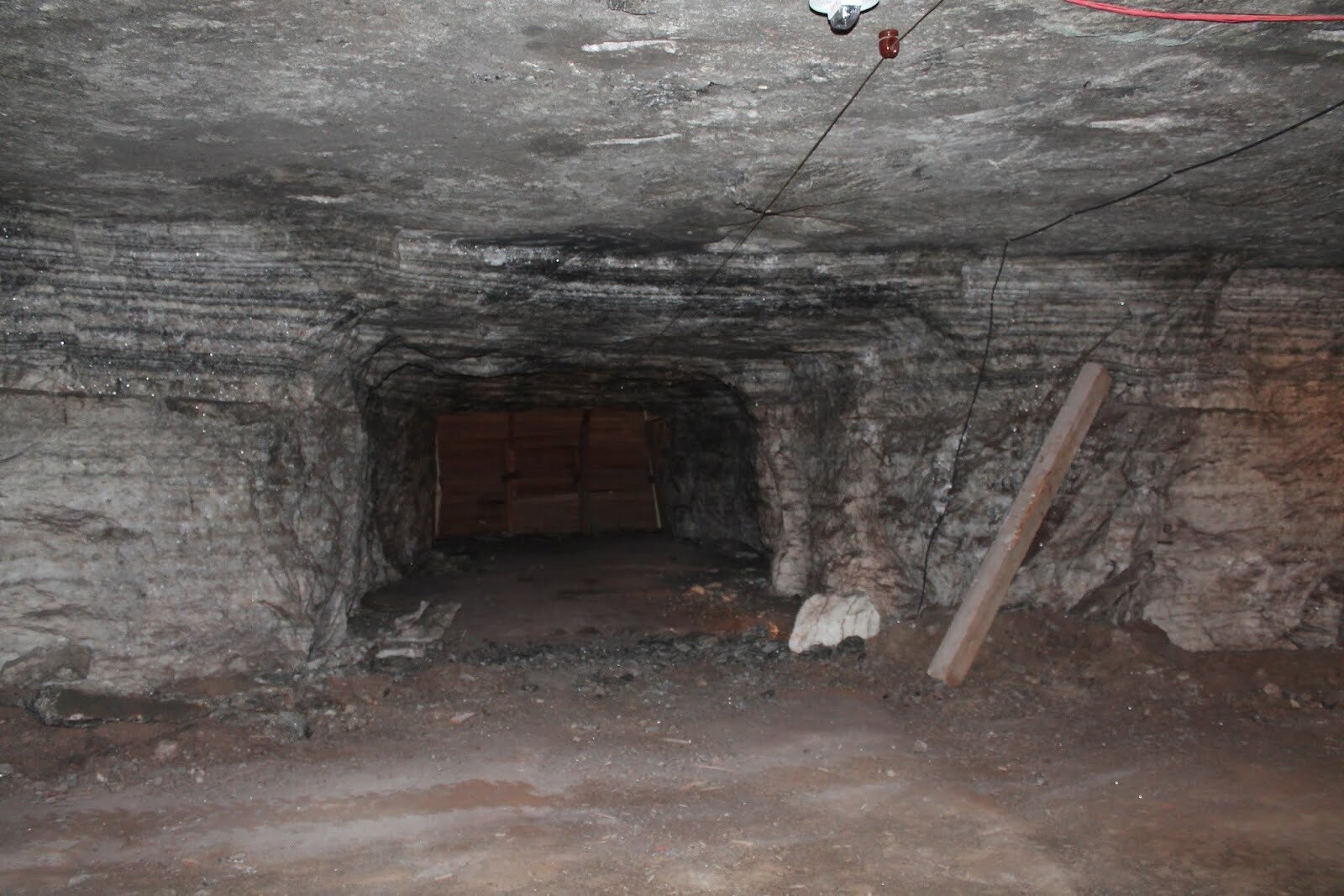 secrets-of-kansass-underground-salt-caves