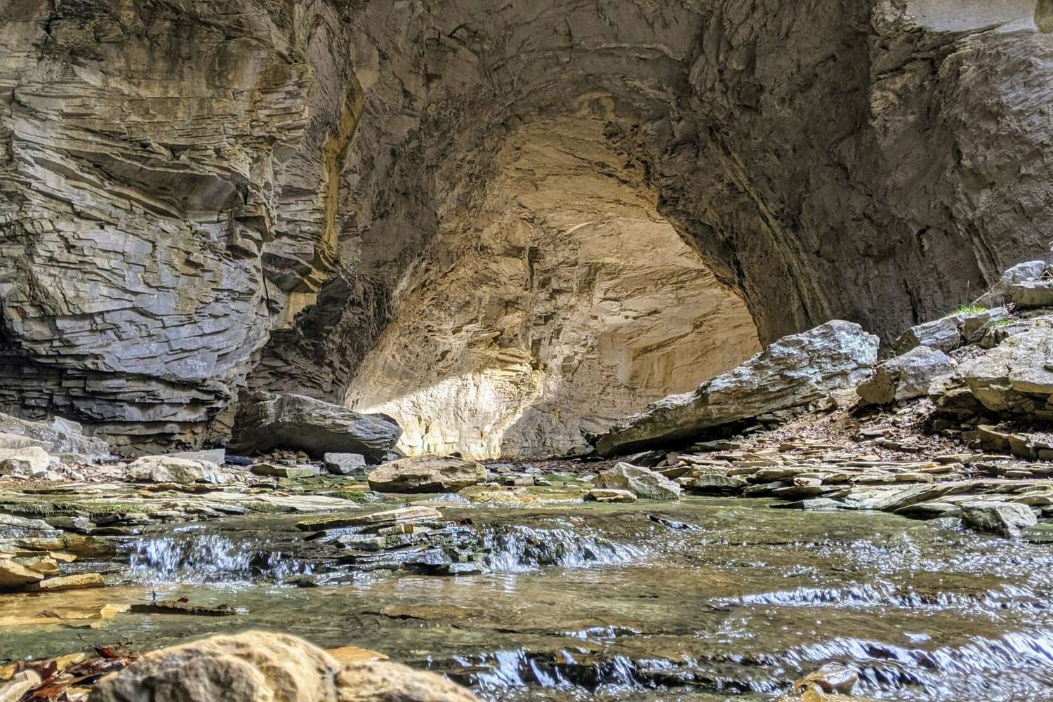 secrets-of-kentuckys-carter-caves-state-resort-park-karst-windows