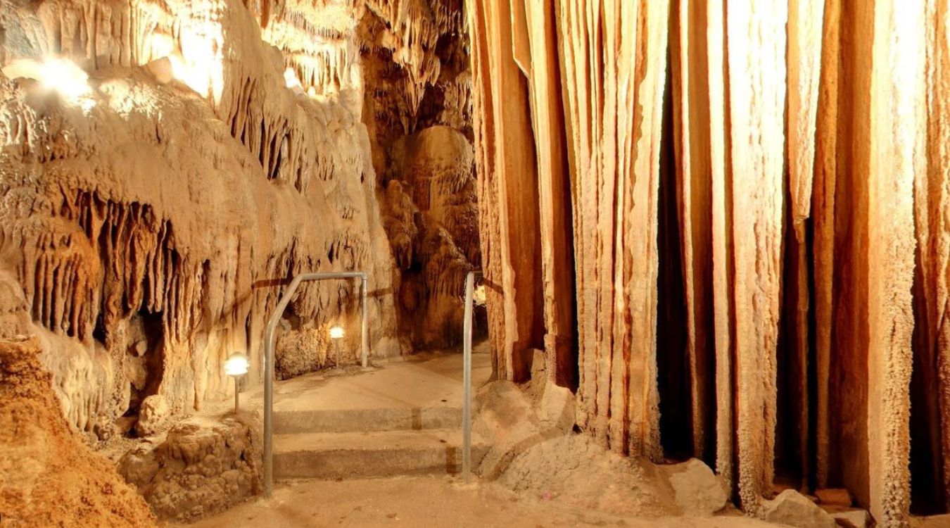 secrets-of-missouris-ozark-caverns