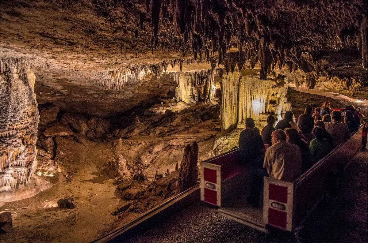 Secrets-Of-Missouri8217s-Ozarks-Limestone-Caves secrets-of-missouris-ozarks-limestone-caves