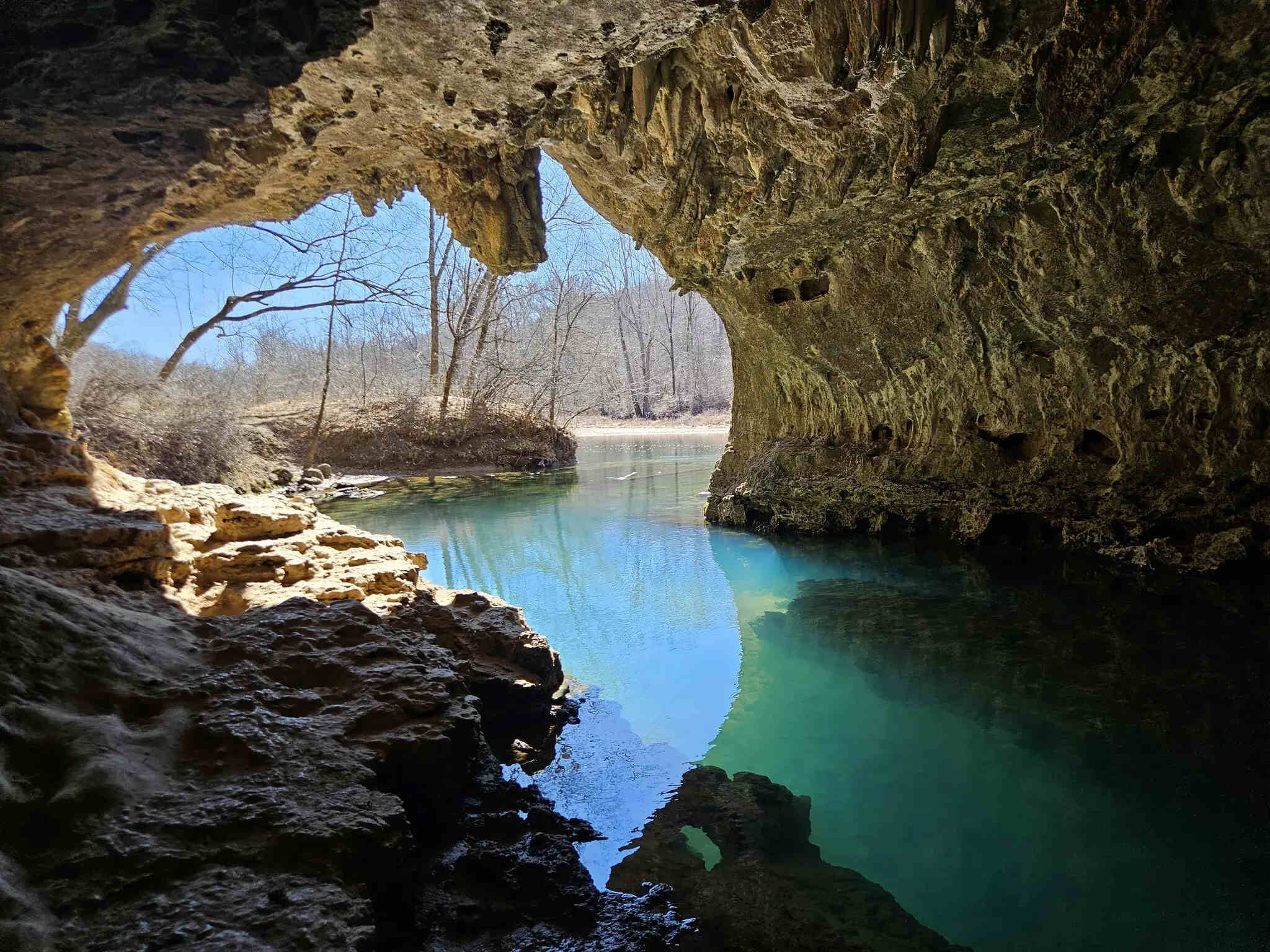 Secrets-Of-Missouri8217s-Round-Spring-Cavern-Streams secrets-of-missouris-round-spring-cavern-streams