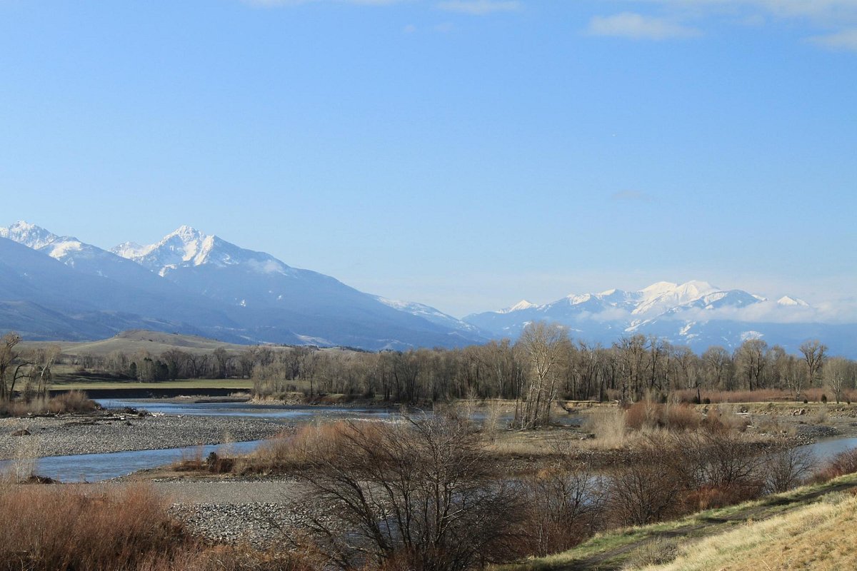 secrets-of-montanas-paradise-valley-mountain-valleys