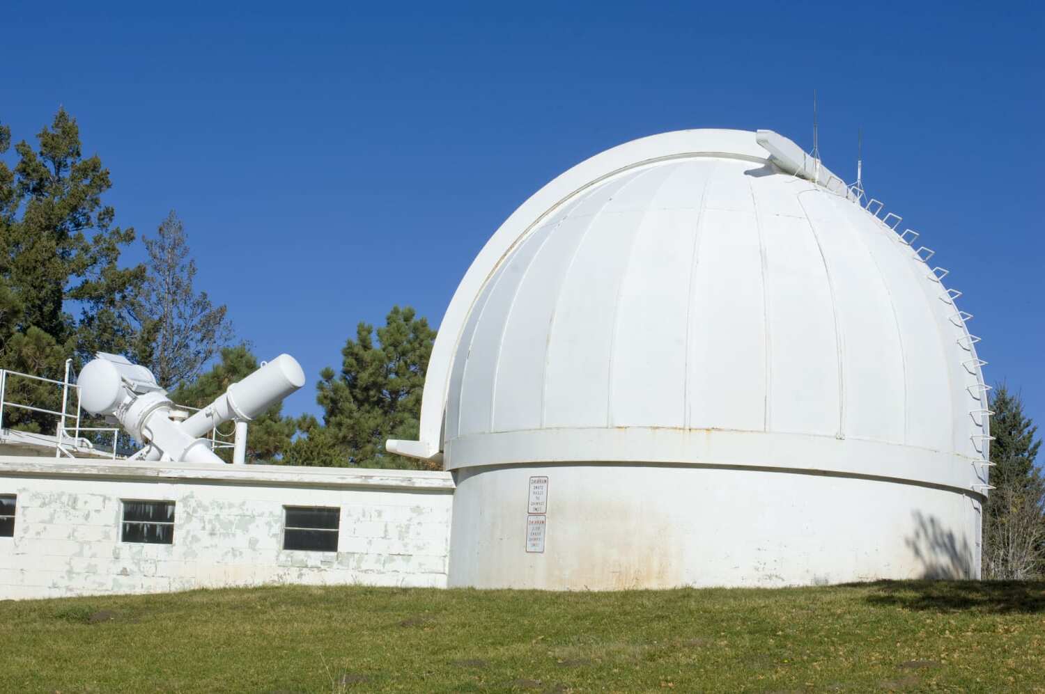 secrets-of-new-mexicos-isolated-mountain-observatory