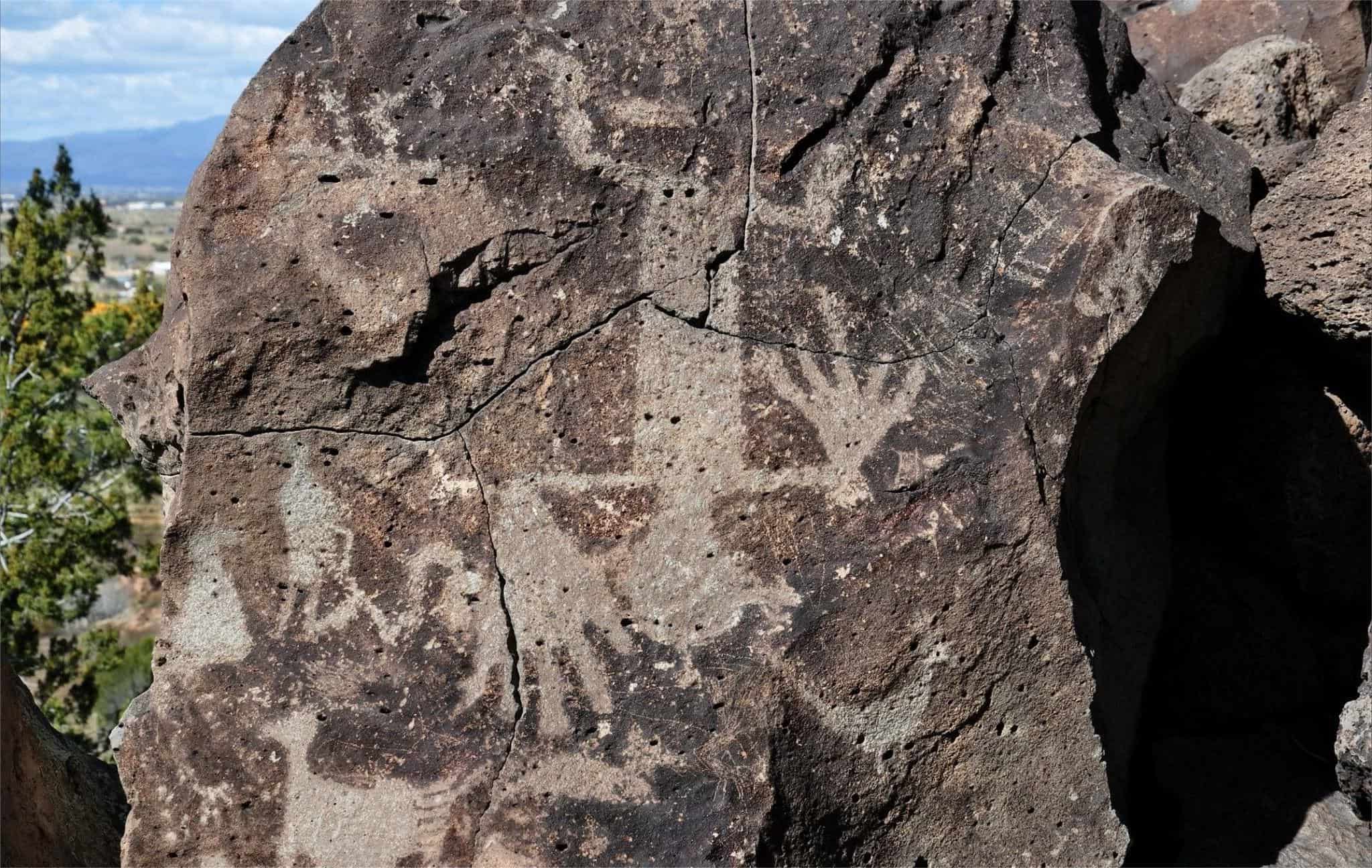 secrets-of-new-mexicos-la-cieneguilla-petroglyph-site