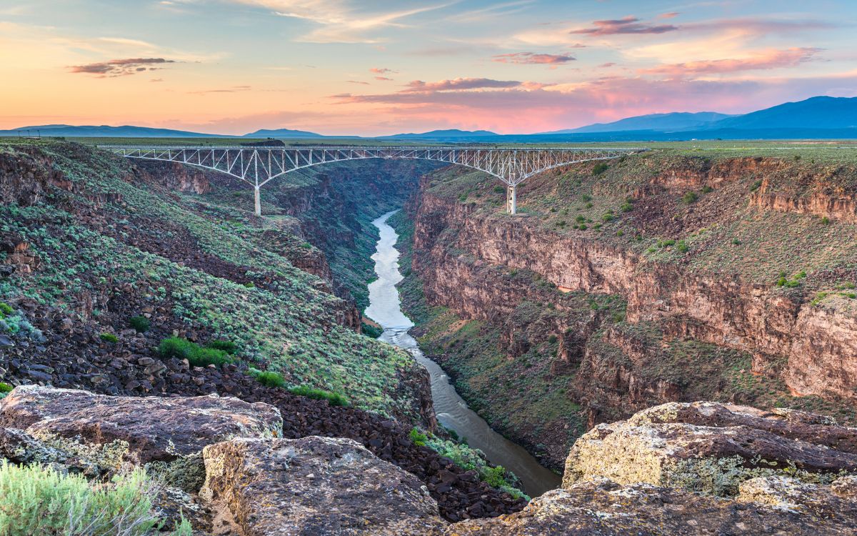 secrets-of-new-mexicos-rio-grande-gorge-walls