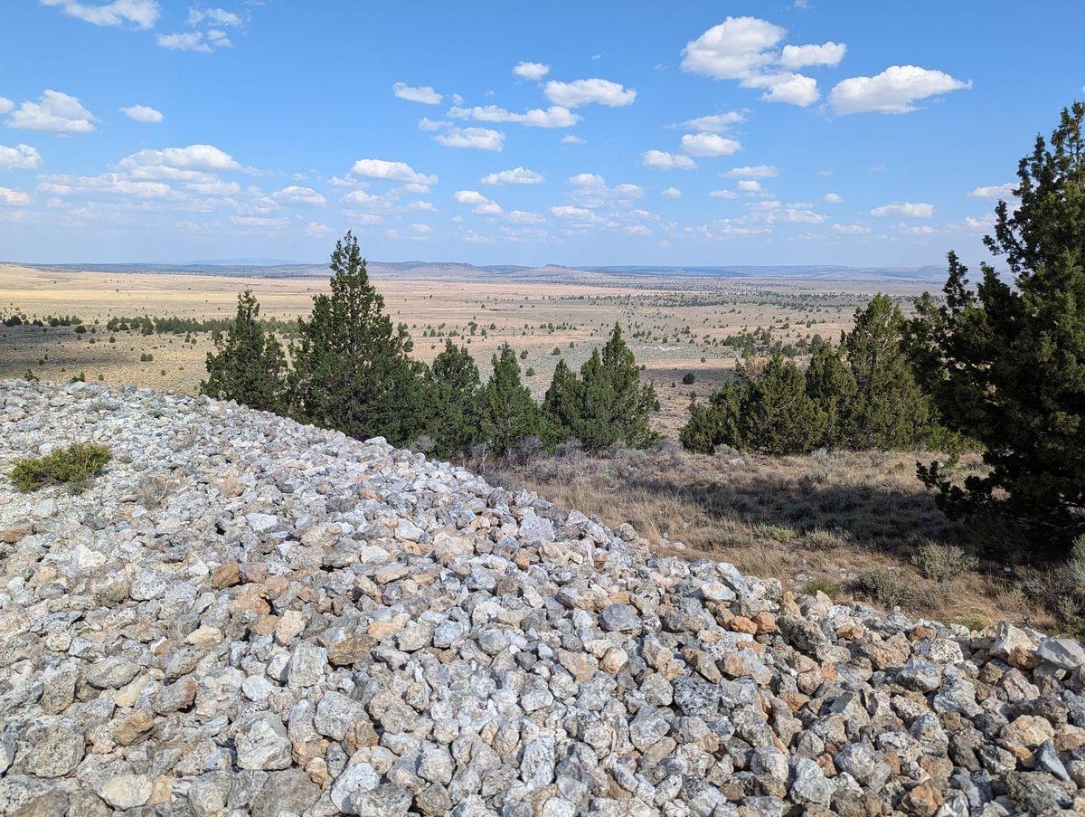 secrets-of-oregons-glass-buttes-volcanic-glass