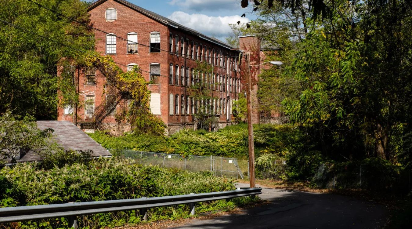Secrets-Of-Pennsylvania8217s-Silk-Mill-Towns secrets-of-pennsylvanias-silk-mill-towns