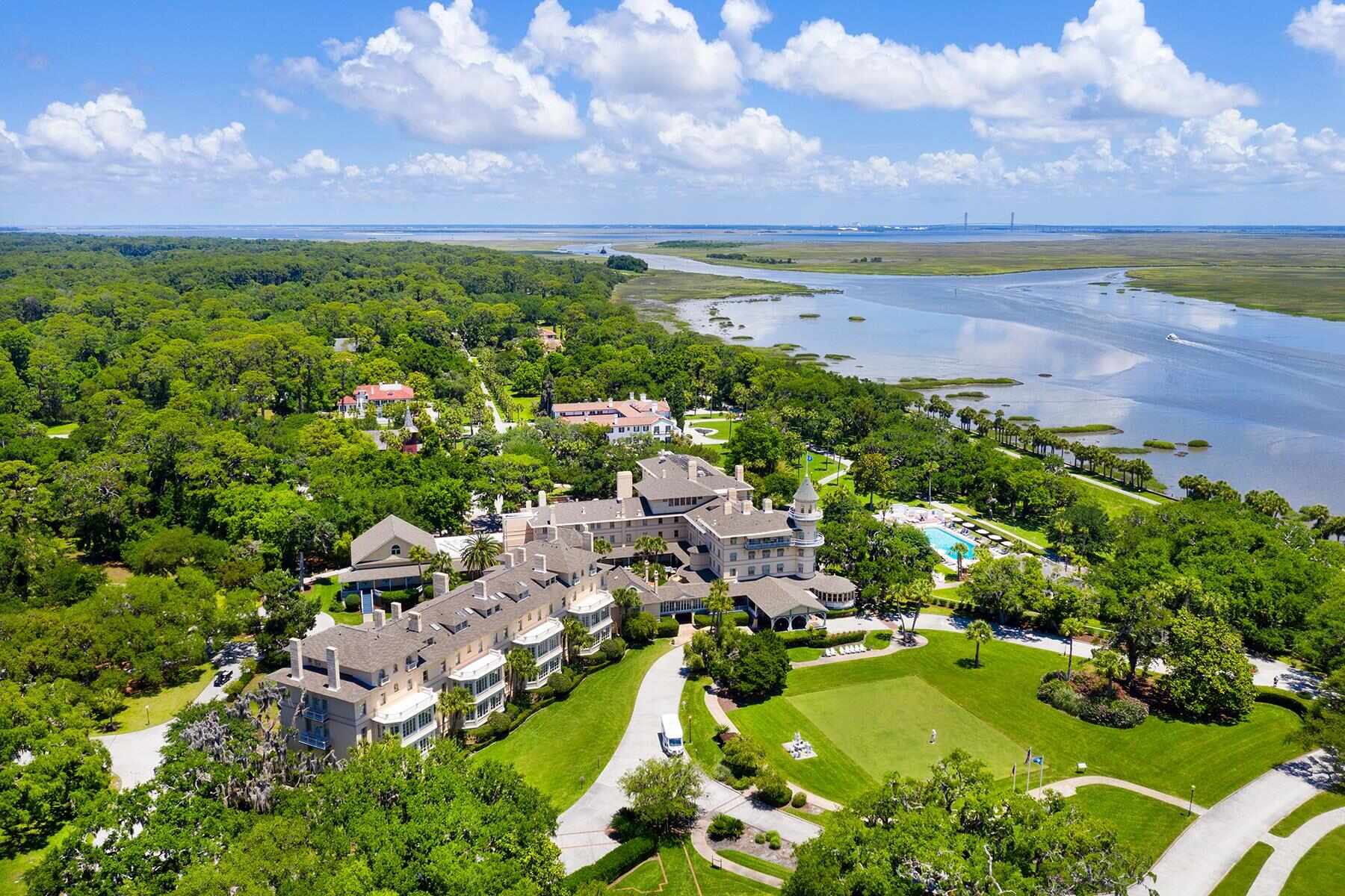 Secrets-Of-The-Gilded-Age-Health-Resort-In-Berkeley-Springs secrets-of-the-gilded-age-health-resort-in-berkeley-springs