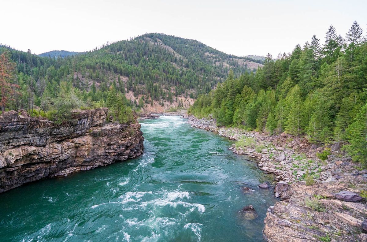 secrets-of-turquoise-mountain-plunge-pools-in-kootenai-falls