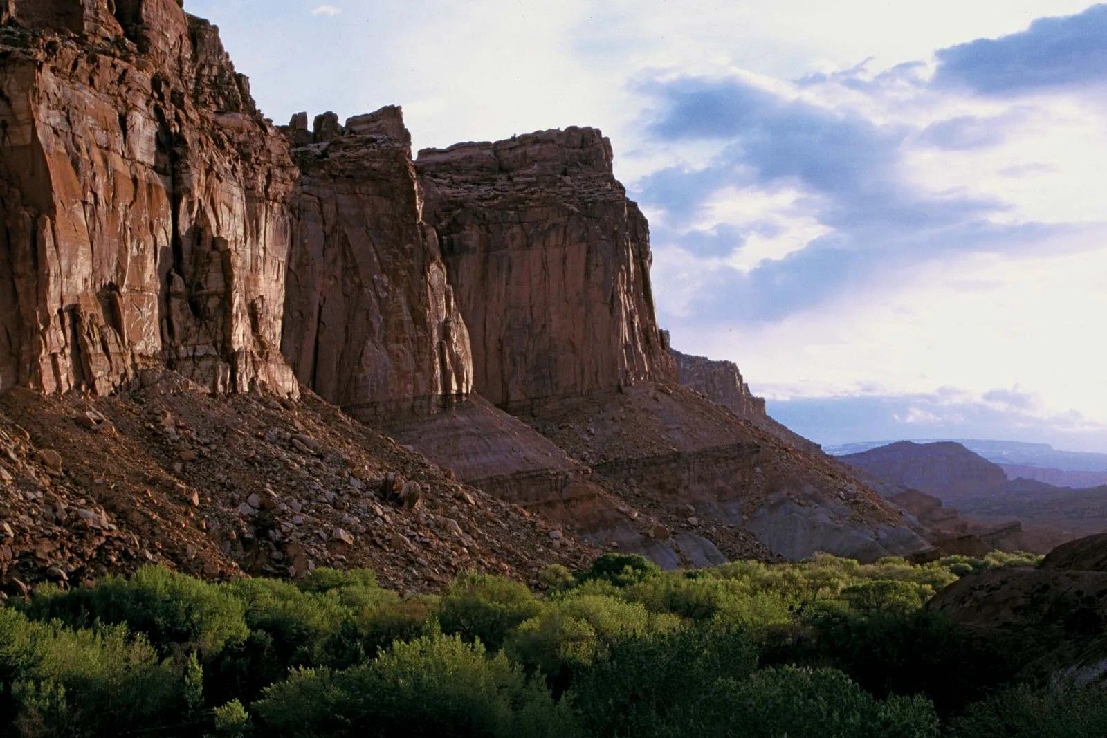 Secrets-Of-Utah8217s-Towering-Sandstone-Cathedrals secrets-of-utahs-towering-sandstone-cathedrals