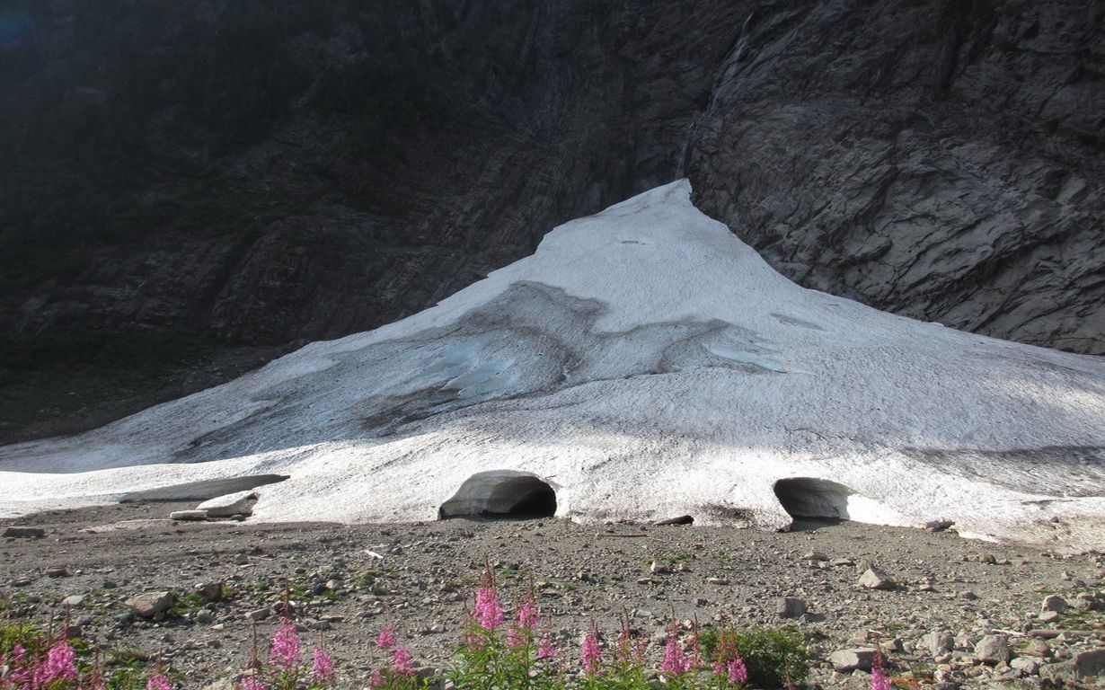 Secrets-Of-Washington8217s-Big-Four-Mountain-Ice-Caves secrets-of-washingtons-big-four-mountain-ice-caves