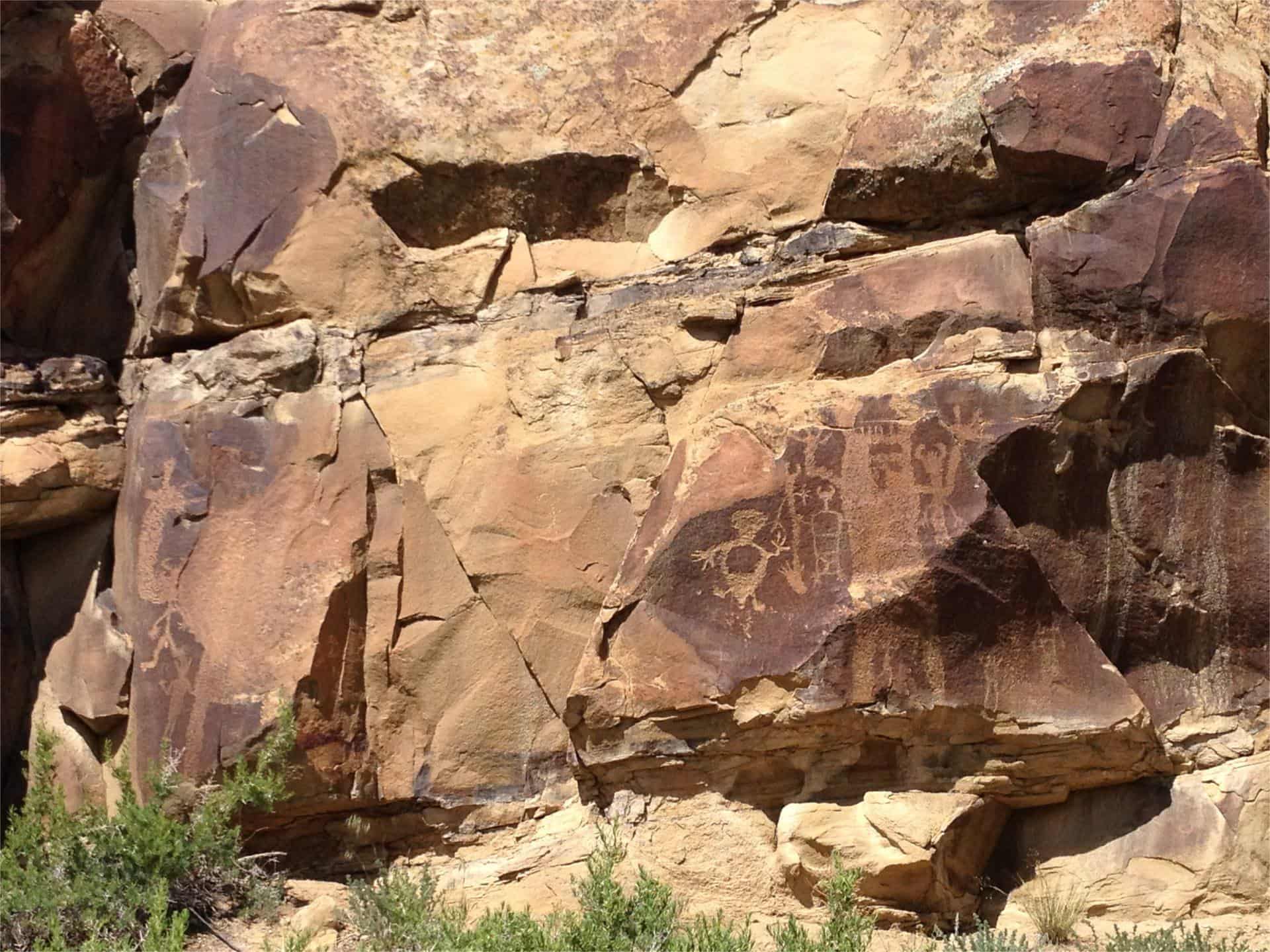 secrets-of-wyomings-legend-rock-petroglyphs