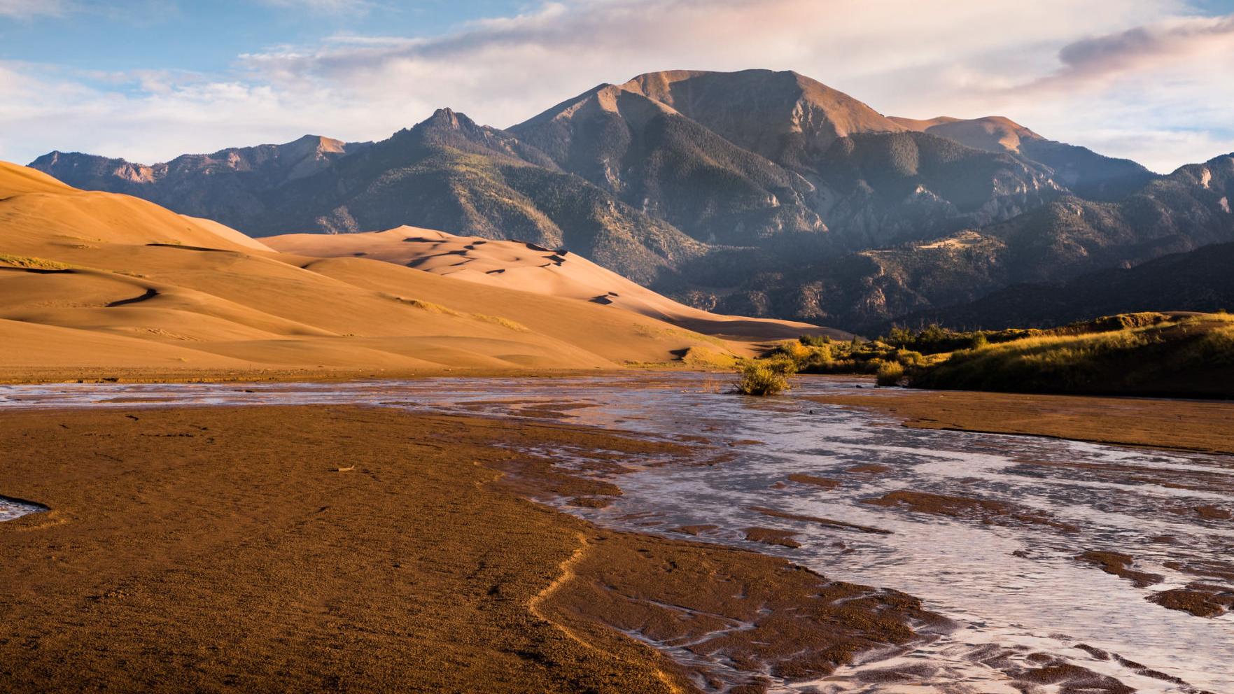 the-mystery-of-colorados-disappearing-sand-dunes